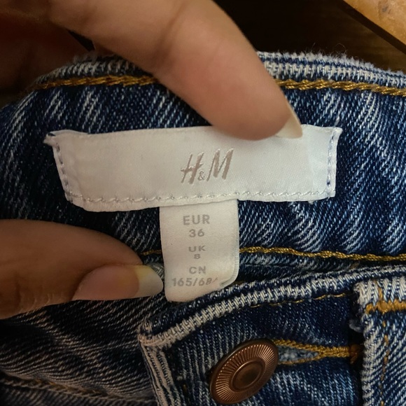 H&M denim skirt - Picture 3 of 4